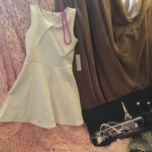 Scooter Brown: Girls dress size 7/8